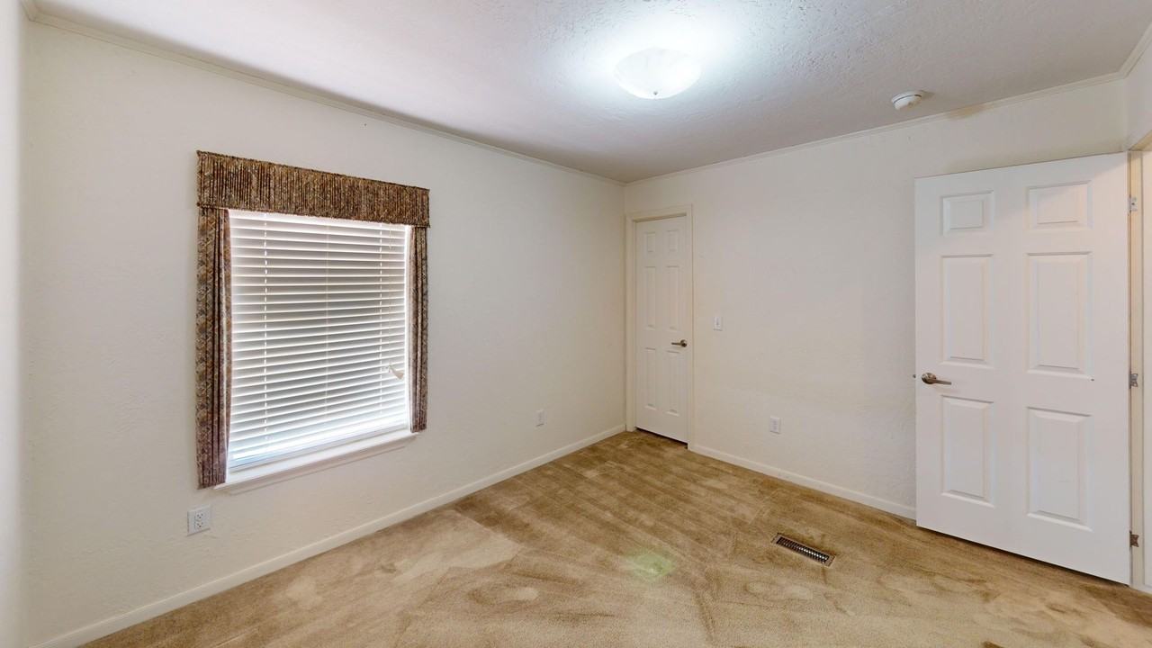 2410 Pamelita Dr Ne - Photo 5 of 22