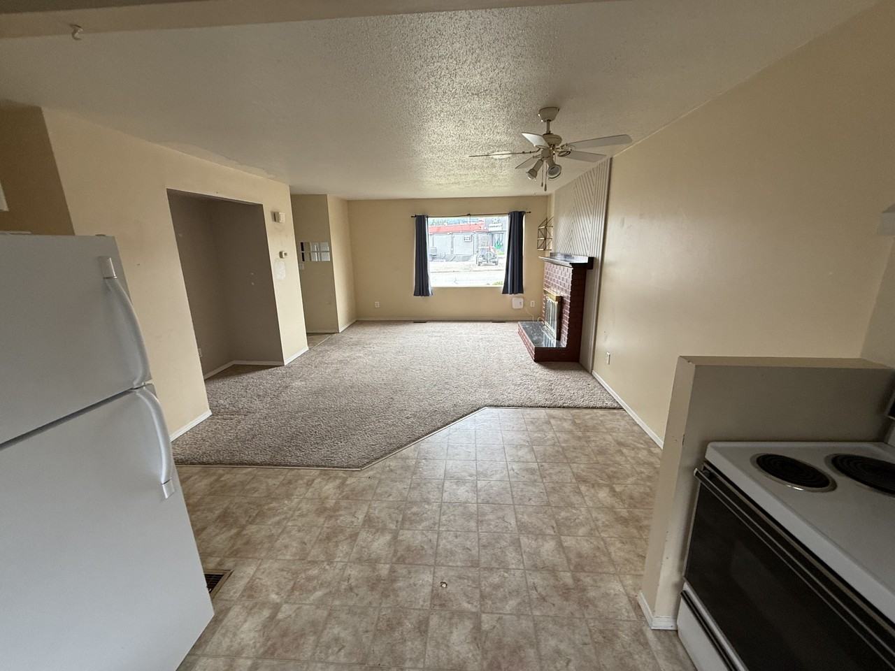 4214 300-128 - 4214 - 4218 1st Avenue - 4218 #4218 - Photo 2 of 10