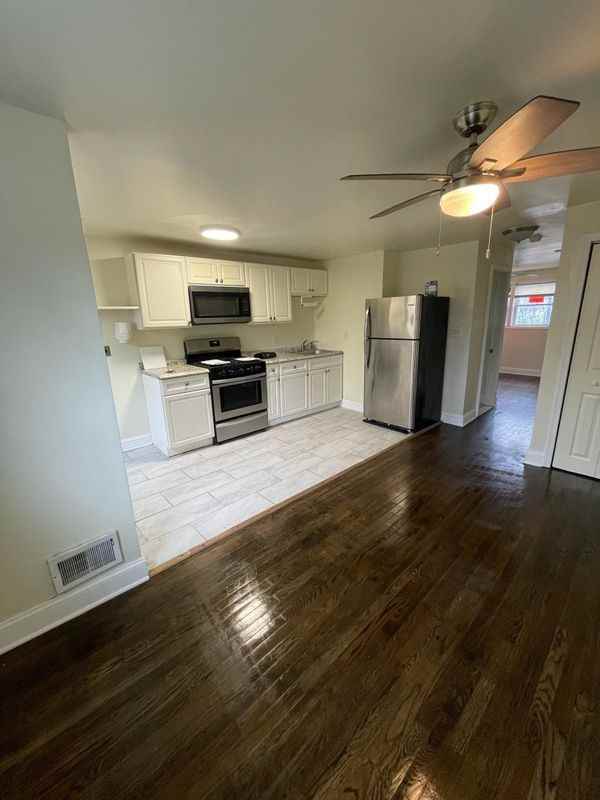 3802 W Bay Ave ##2 - Photo 3 of 15