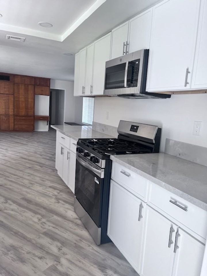 102 Hillside Way - Photo 4 of 22