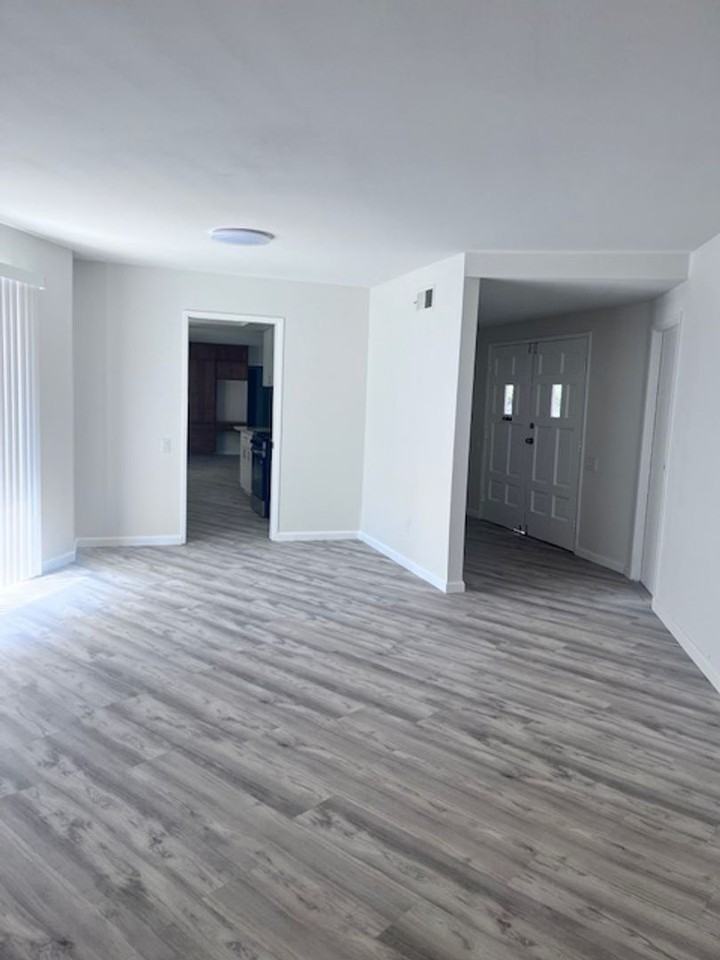 102 Hillside Way - Photo 6 of 22