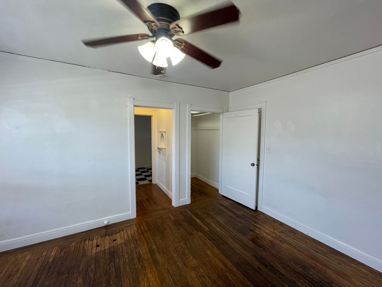 1000 24th St - Photo 2 of 12