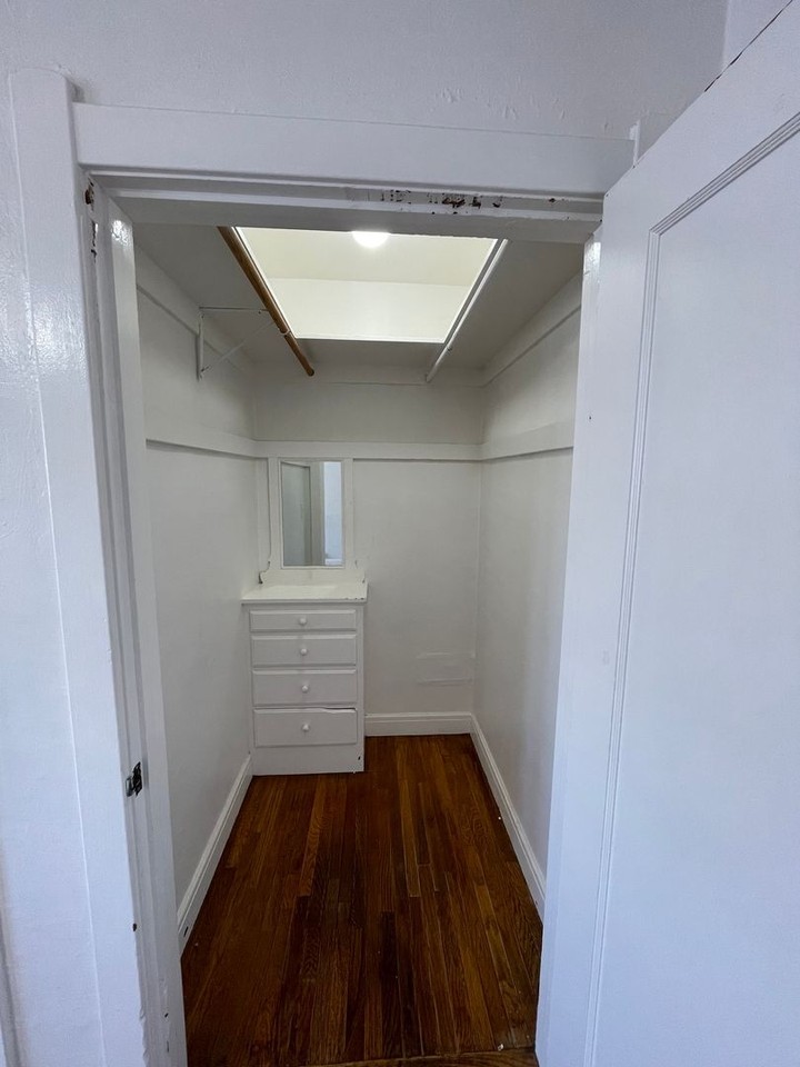 1000 24th St - Photo 3 of 12
