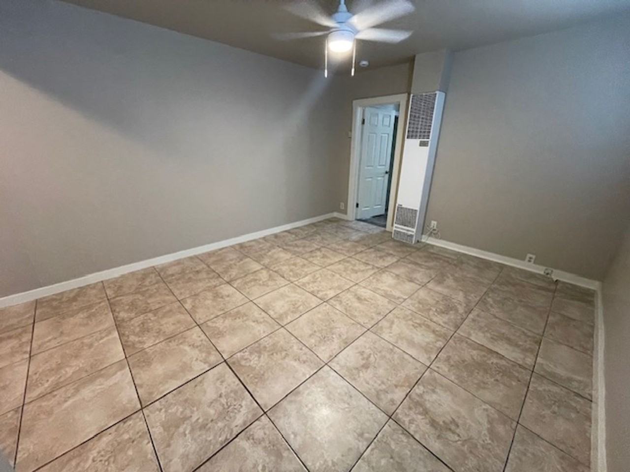 616 19th St - Photo 2 of 12