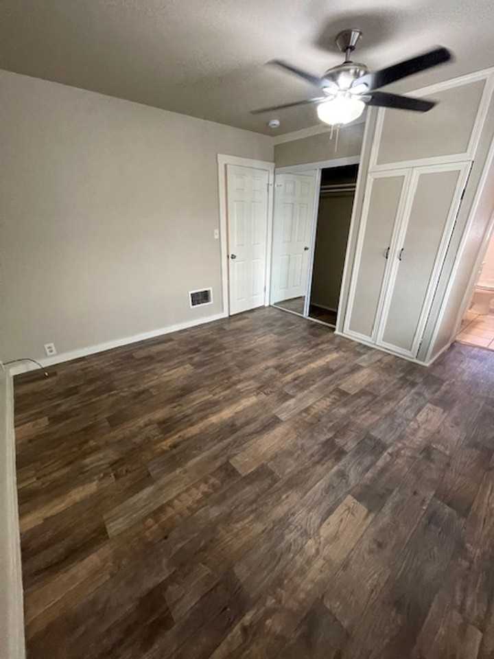 616 19th St - Photo 5 of 12