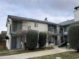 Quiet 6 plex in East Golden Hills Great Location - Photo 1 of 1