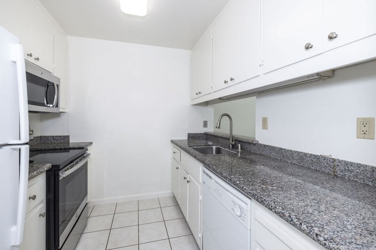 3222 Glendora Dr - Photo 5 of 12