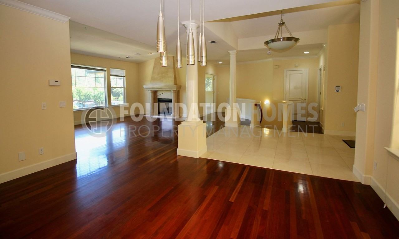 6 Leona Dr - Photo 3 of 28