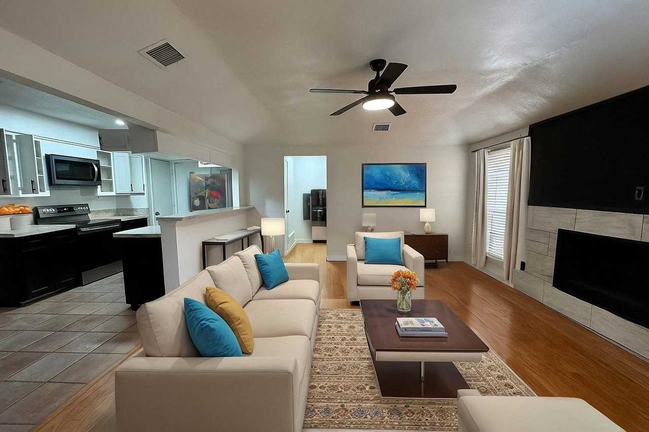 2700 Clemson Cir #B - Photo 2 of 30