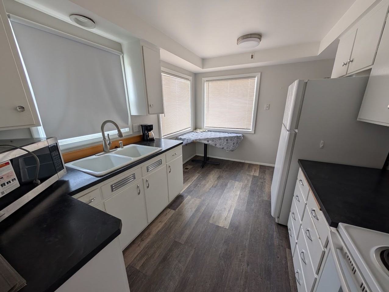1100 Warner Ave - Photo 3 of 13