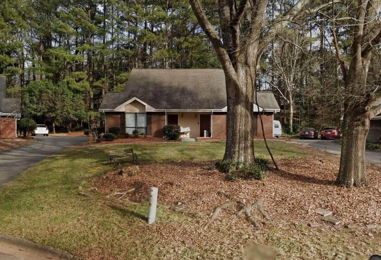 495 Hutchens Rd Se - Photo 2 of 26