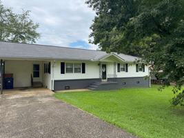 featured image of 105 E 49th St