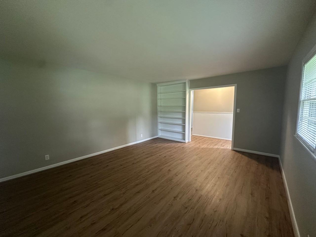 105 E 49th St - Photo 4 of 20