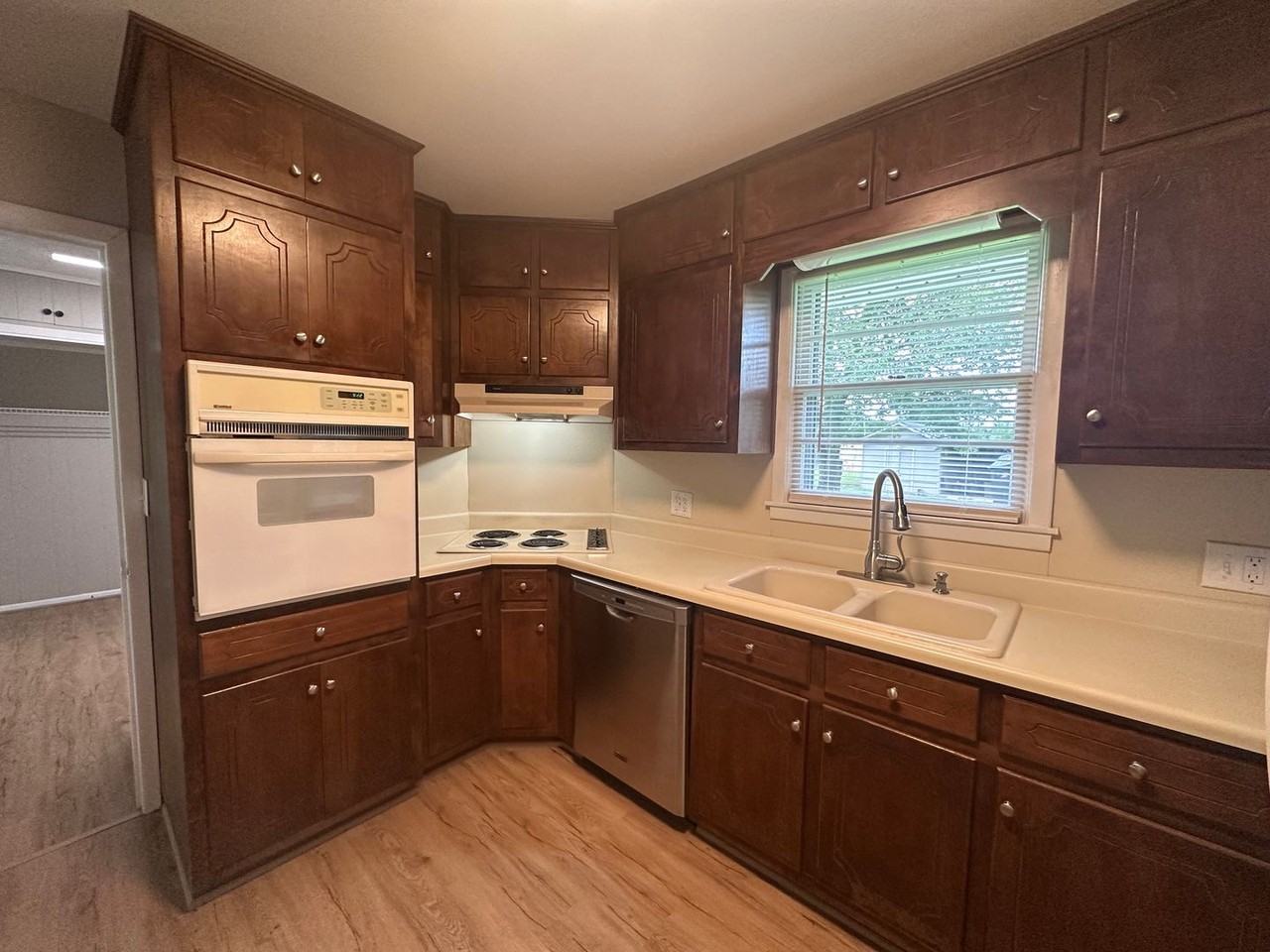 105 E 49th St - Photo 5 of 20