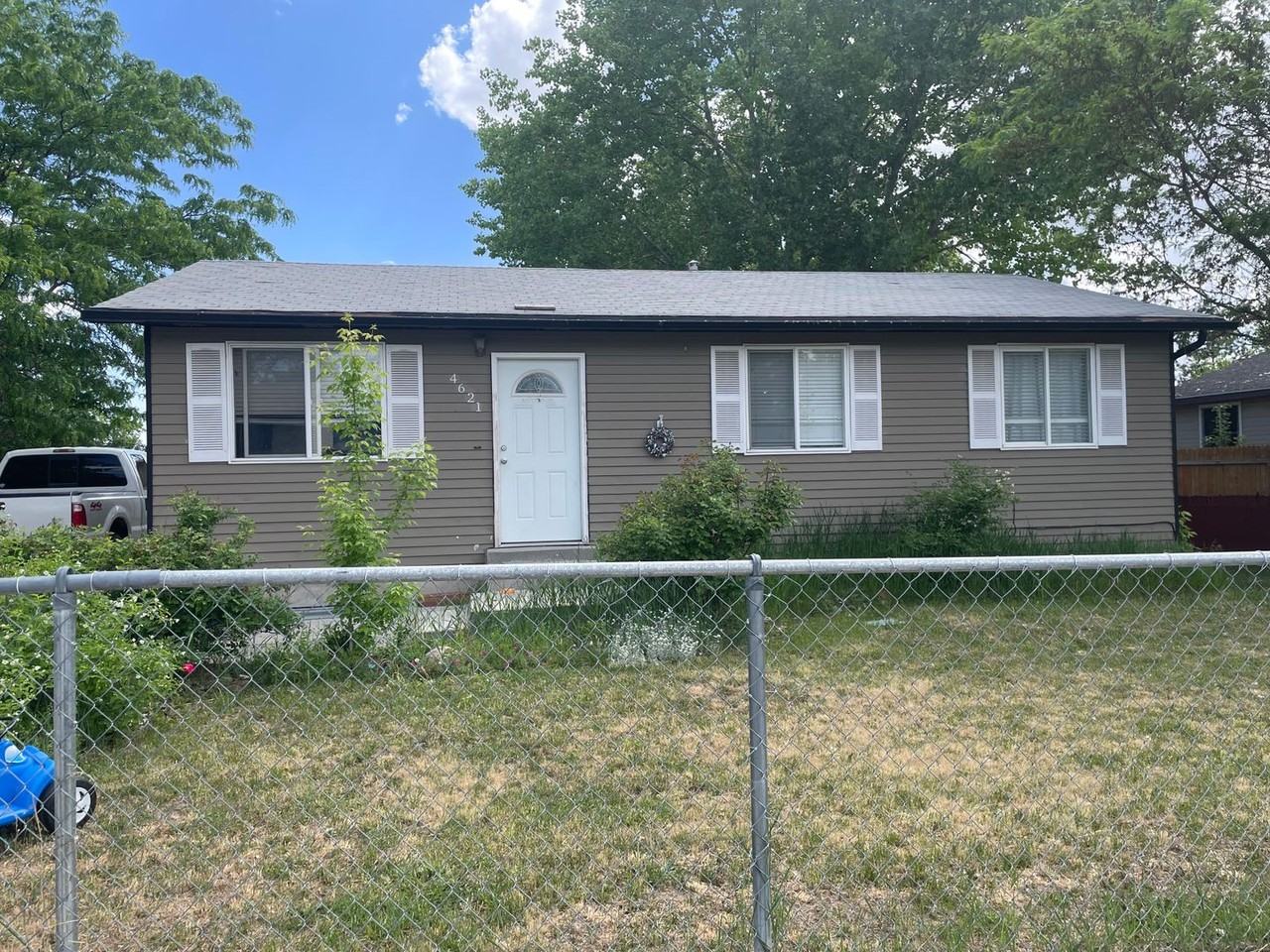 4621 W Salem Ct - Photo 2 of 35