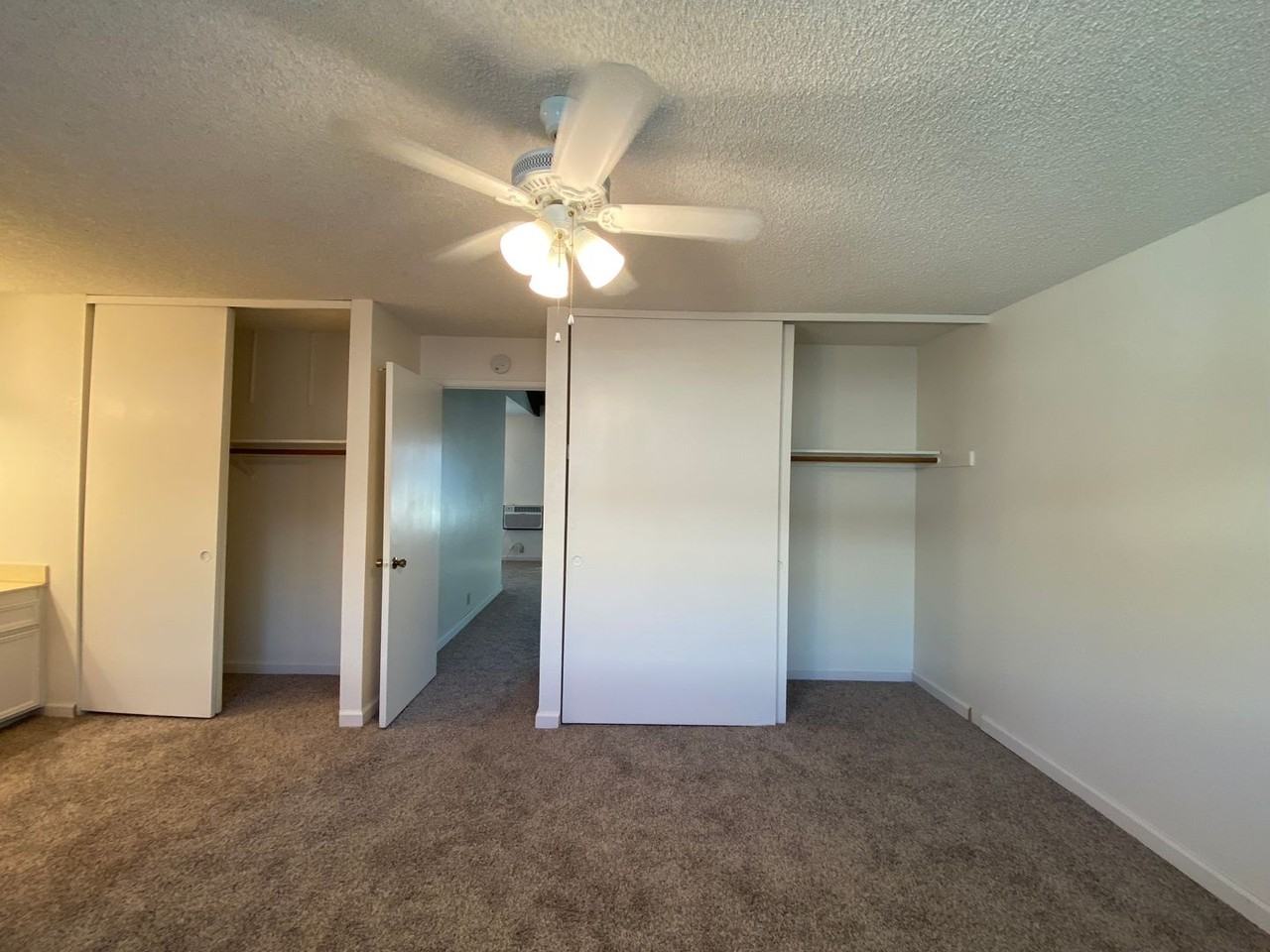 5800 Traffic Way #19 - Photo 5 of 14