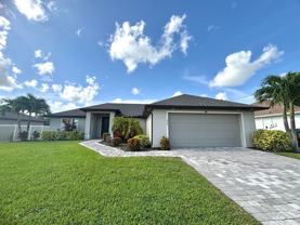 925 Sw 5th Ter - Photo 1 of 1