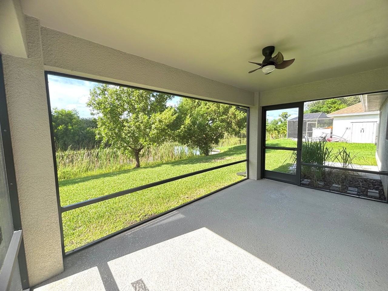 925 Southwest 5th Terrace - Photo 4 of 20