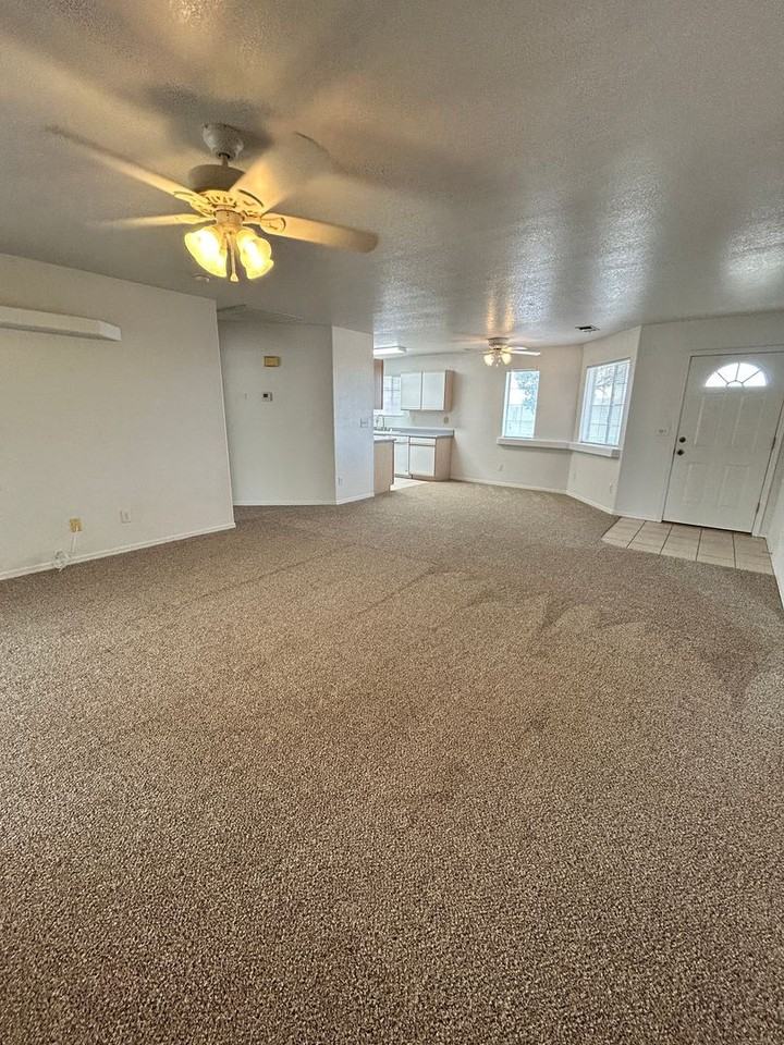 3175 Starline Dr - Photo 5 of 22