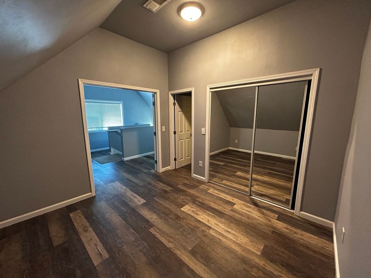 1725 11th Ave - Photo 7 of 11