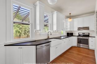 5307 Se Rhone St - Photo 1 of 1