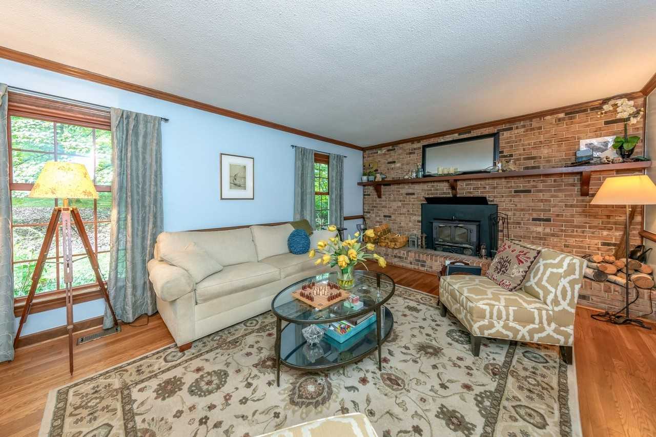 109 Little John Rd - Photo 3 of 18