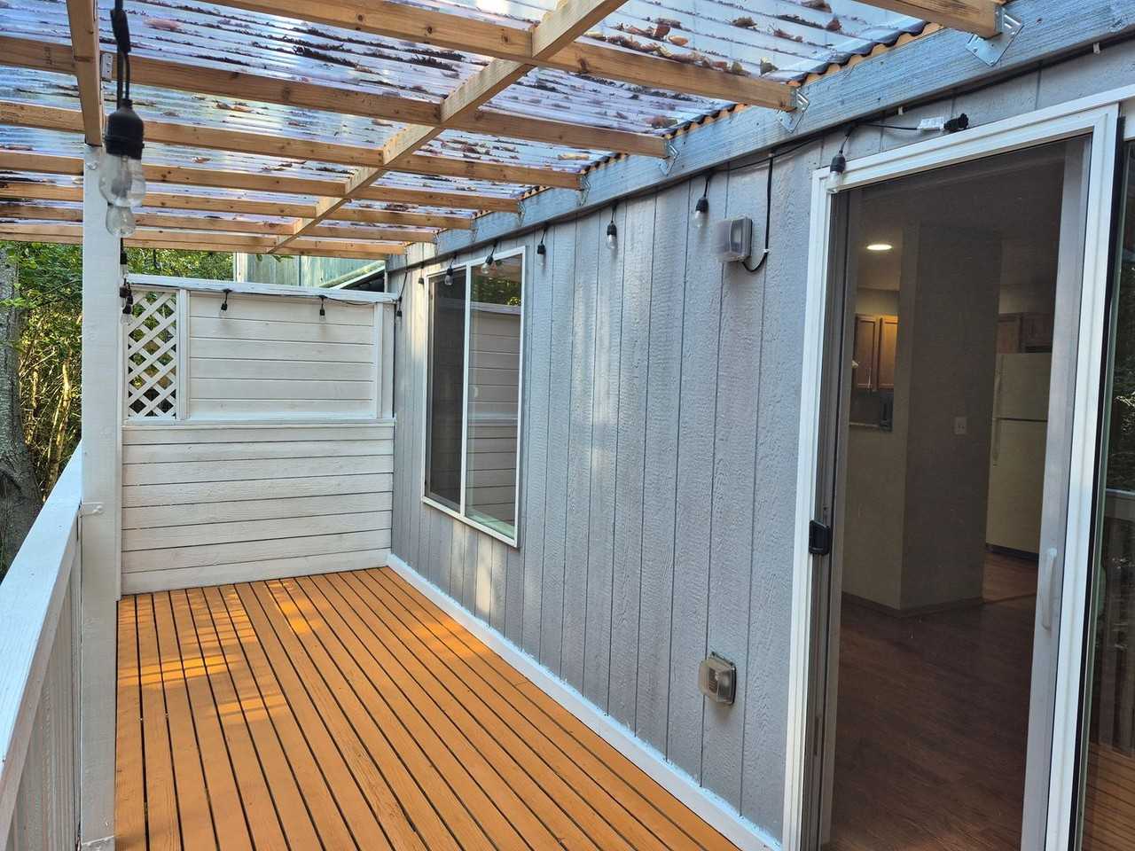 2066 Northeast Green Glen Lane - Photo 2 of 23