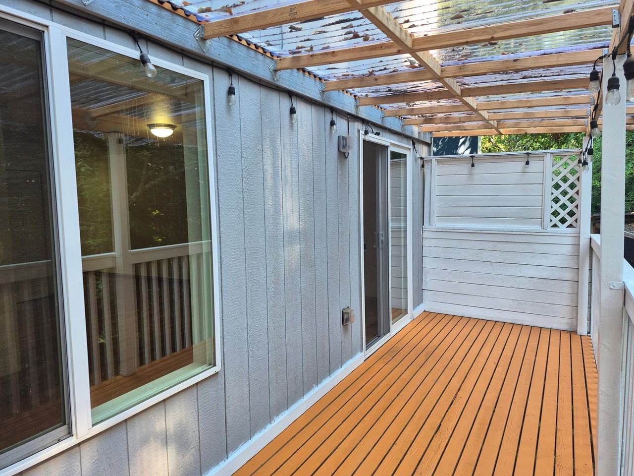 2066 Northeast Green Glen Lane - Photo 3 of 23