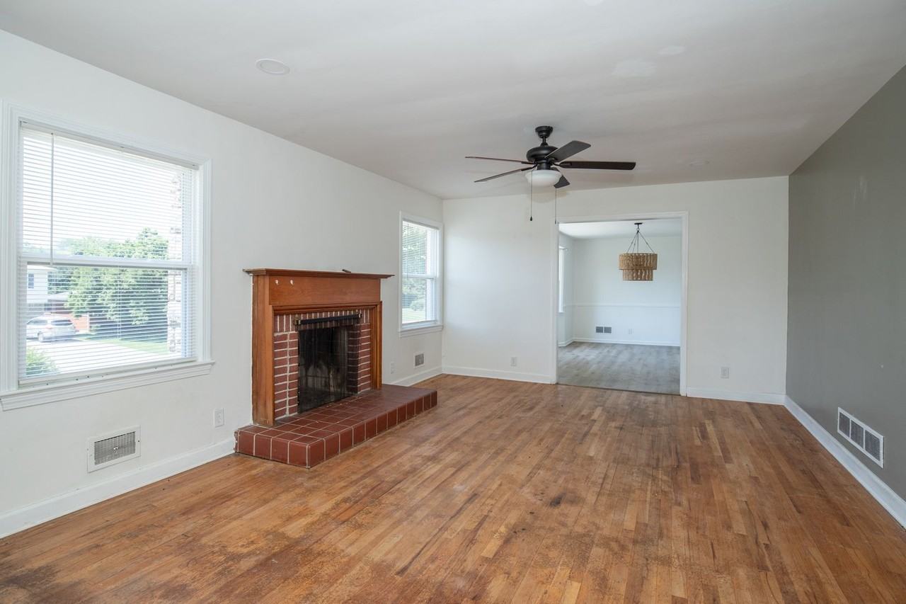 6803 Mariposa Dr - Photo 2 of 18