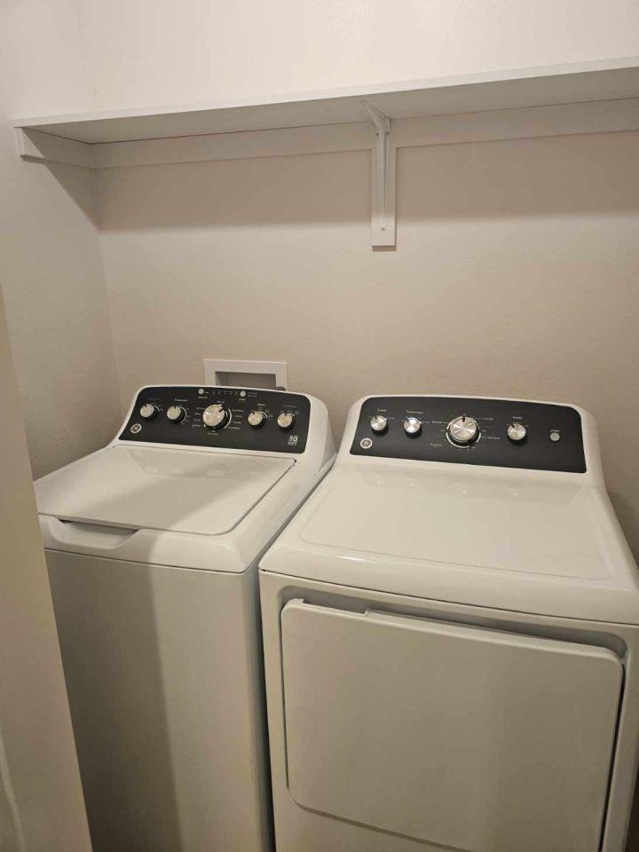 4718 Ravenwood Dr - Photo 2 of 10