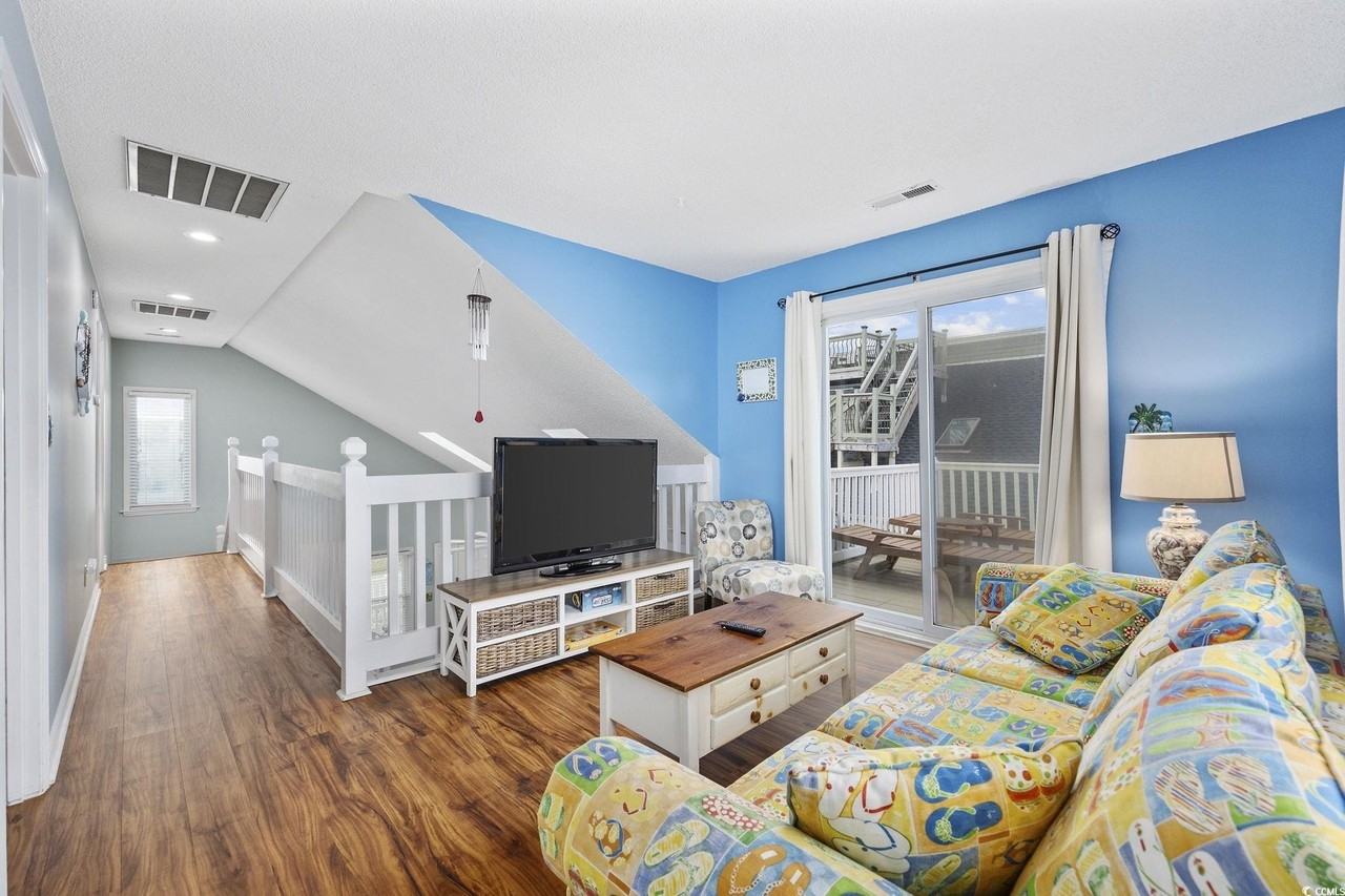 306 49th Avenue North - Photo 4 of 36