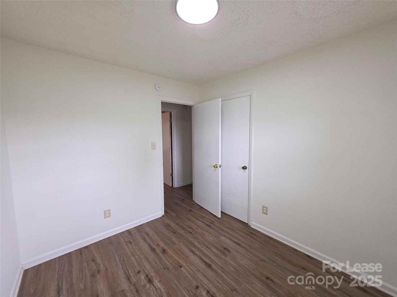6501 Barrington Dr - Photo 7 of 17