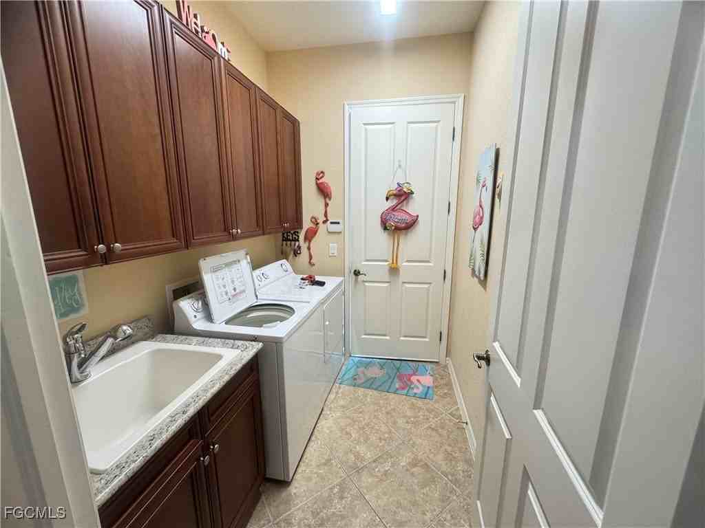 8661 Mercado Ct - Photo 6 of 43