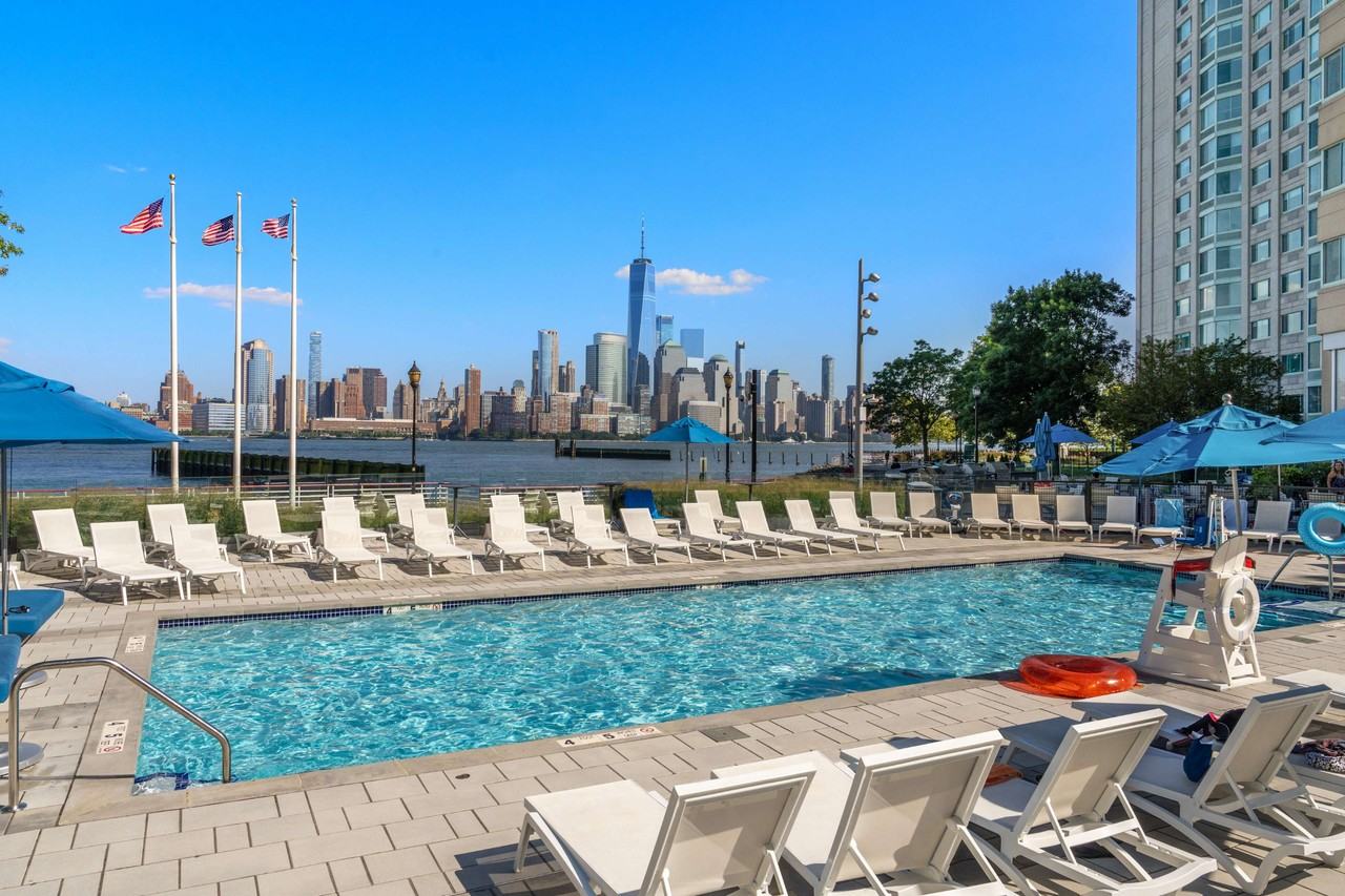 Newport Rentals - Photo 7 of 49