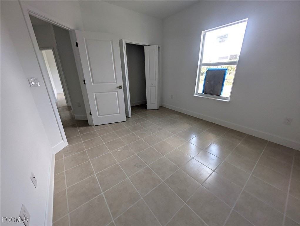 1103 Harold Ave S - Photo 3 of 25