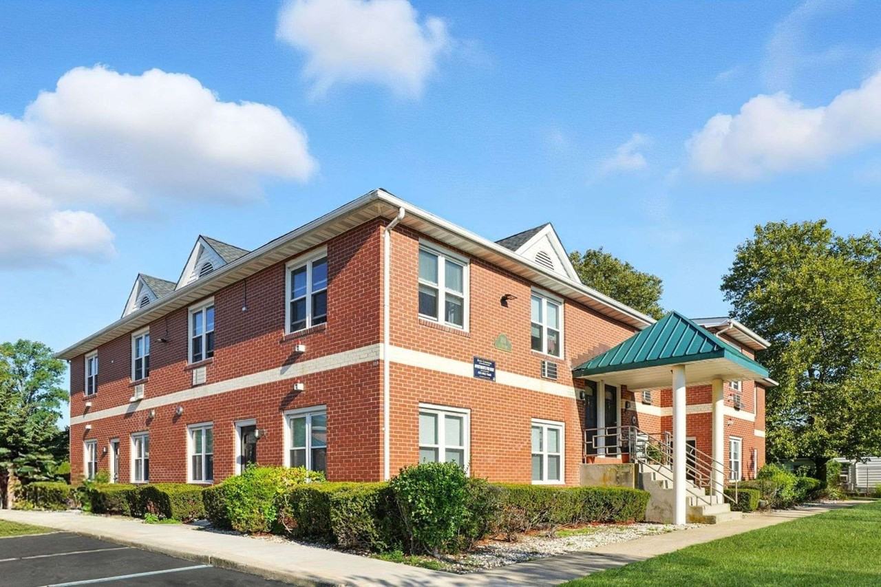 Bunt Commons I: 55+ Senior Living Community - Photo 6 of 8