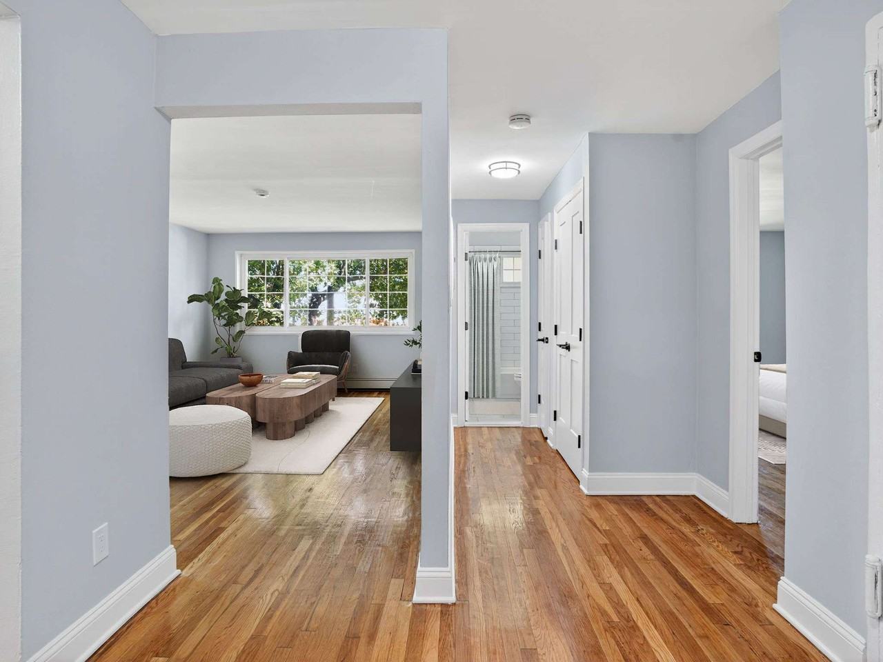 Eagle Rock Apartments at Carle Place - Photo 3 of 13