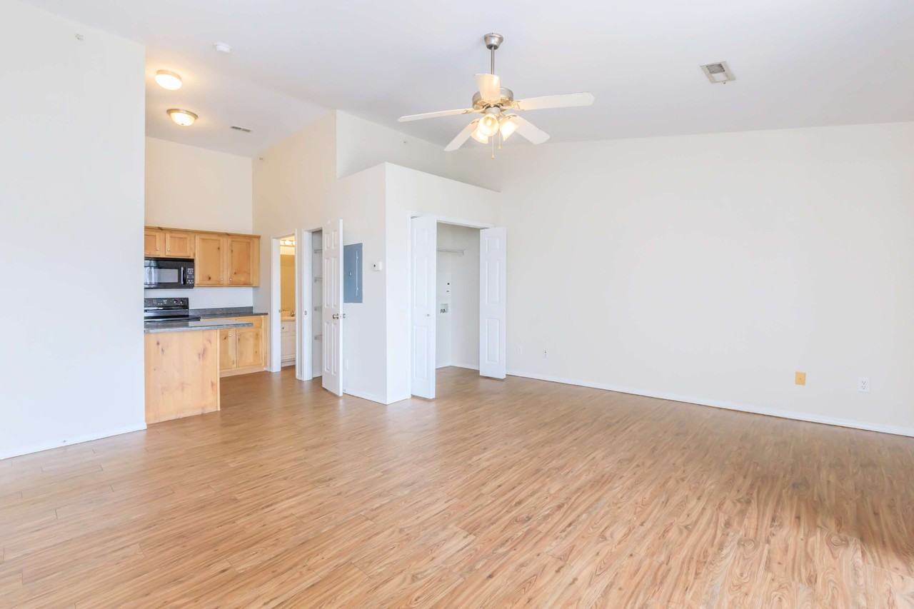 Sandstone Heights Apartments - Photo 5 of 44