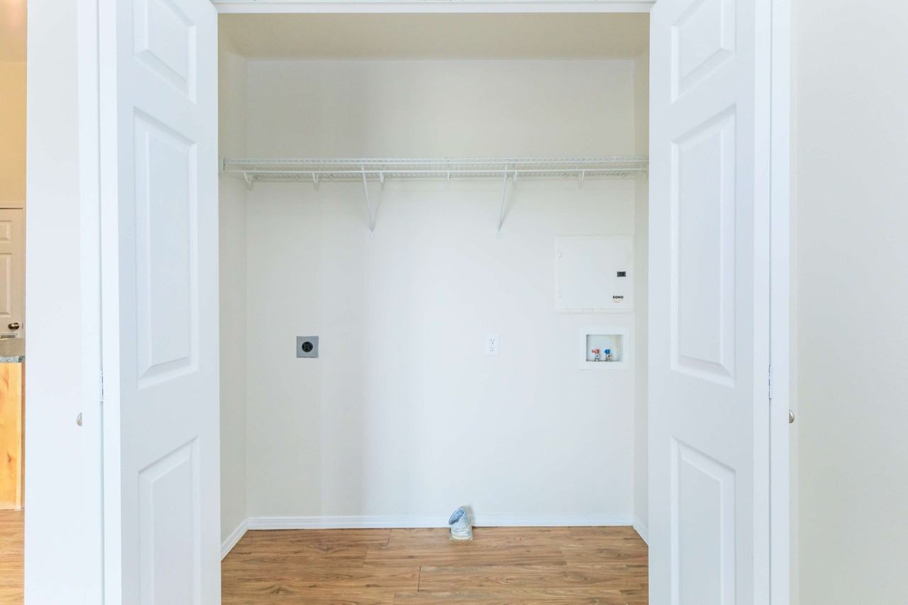 Sandstone Heights Apartments - Photo 7 of 44