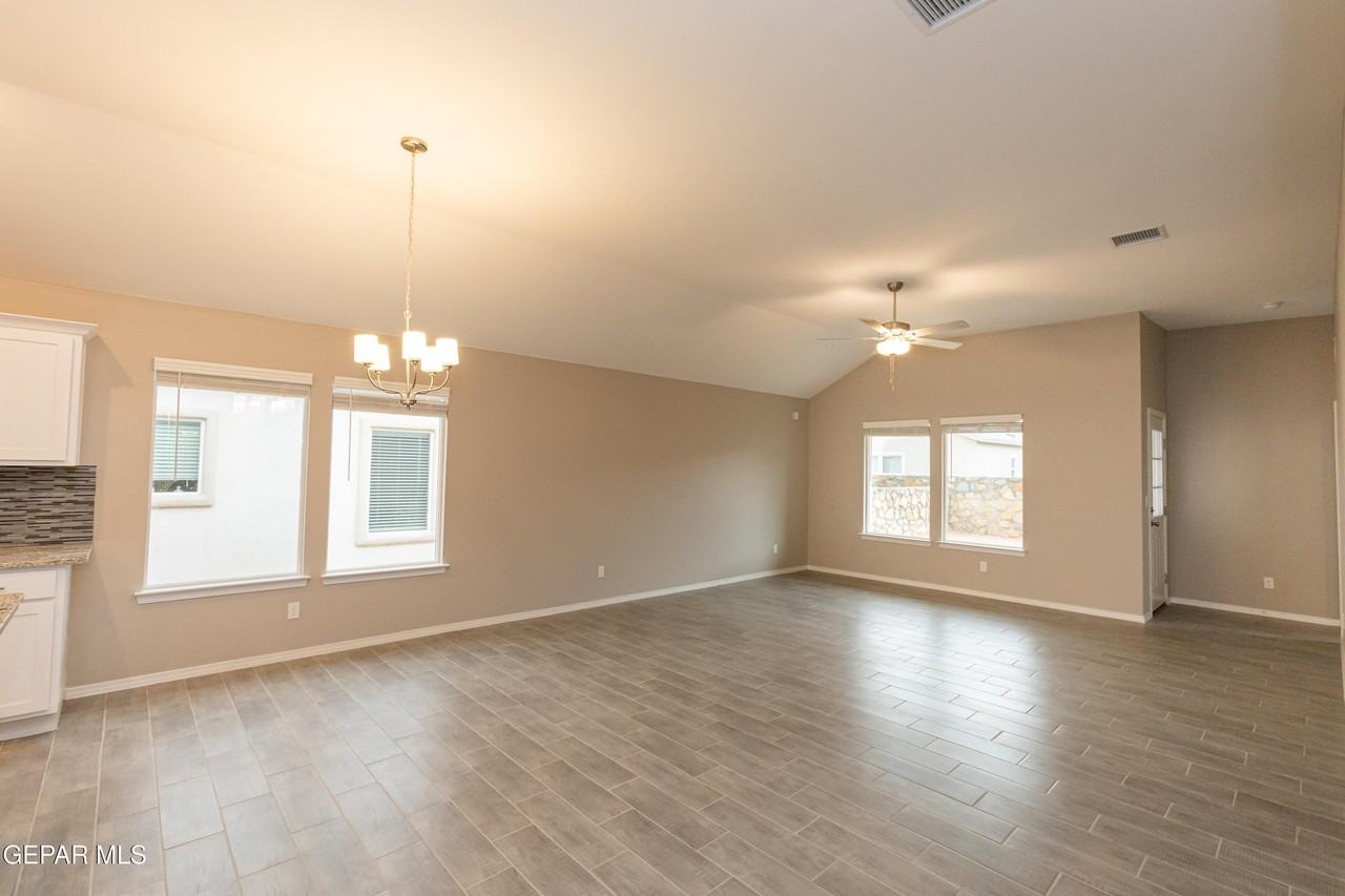 1217 Golden Summer Ct - Photo 4 of 10