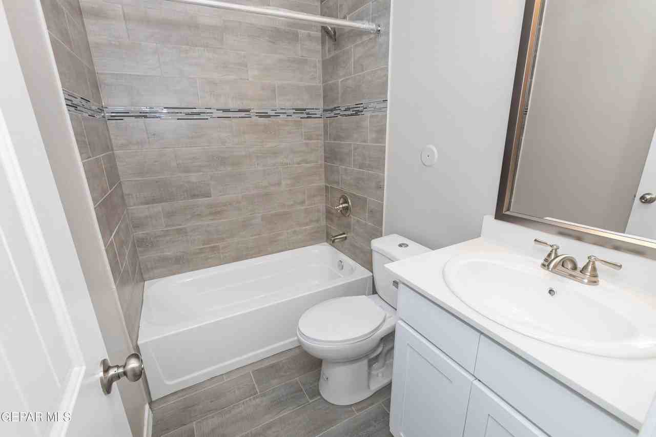 1217 Golden Summer Ct - Photo 6 of 10