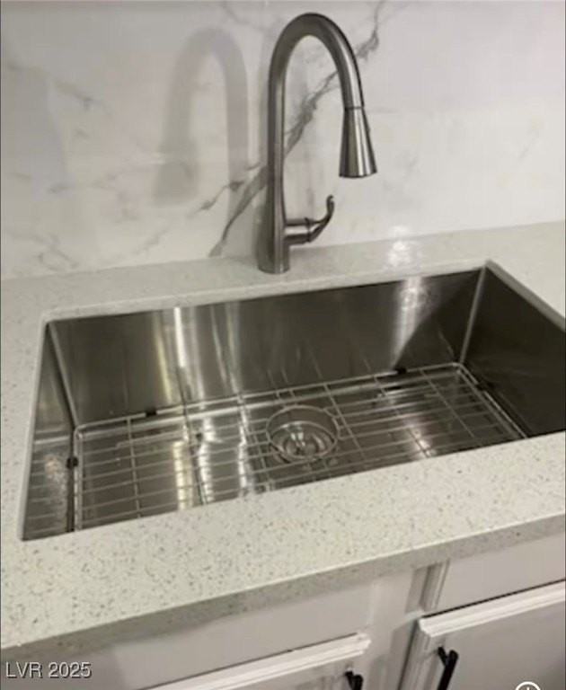 615 S Royal Crest Cir #8 - Photo 3 of 11