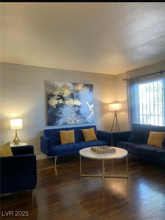 615 S Royal Crest Cir #8 - Photo 4 of 11