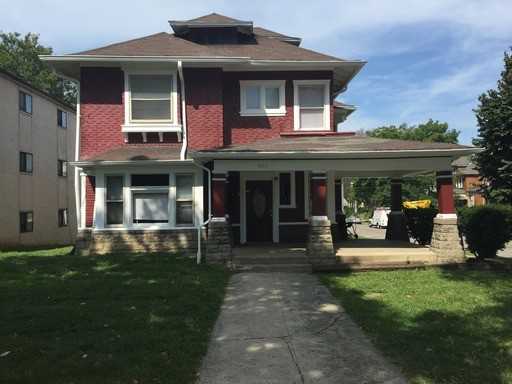 Summit St 1689 MLR - Photo 2 of 32