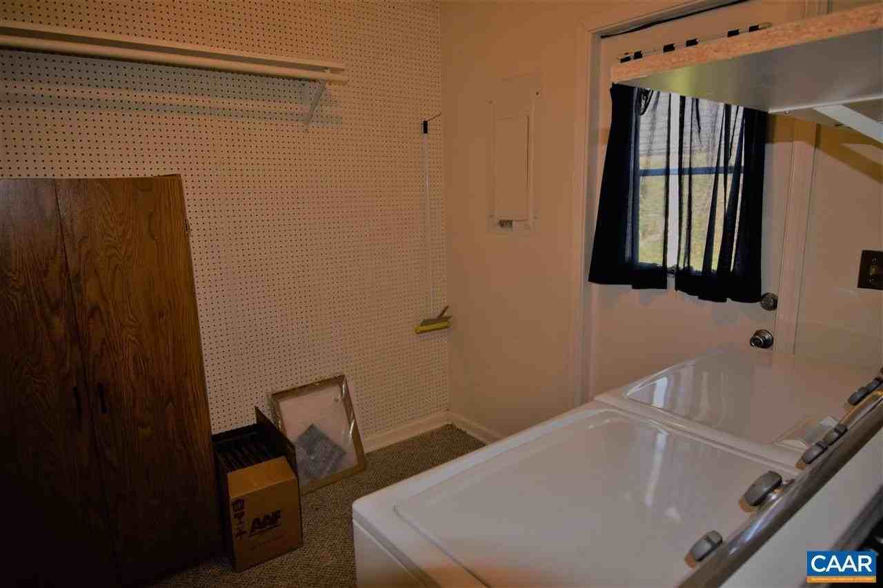 1640 Townwood Ct - Photo 6 of 11