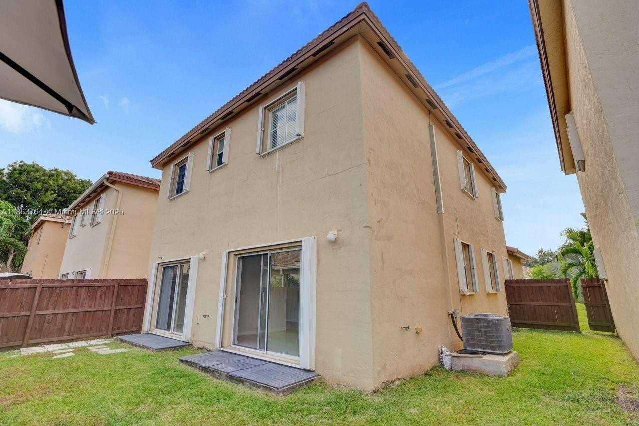 4417 Northwest 113th Place #4417 - Photo 5 of 50