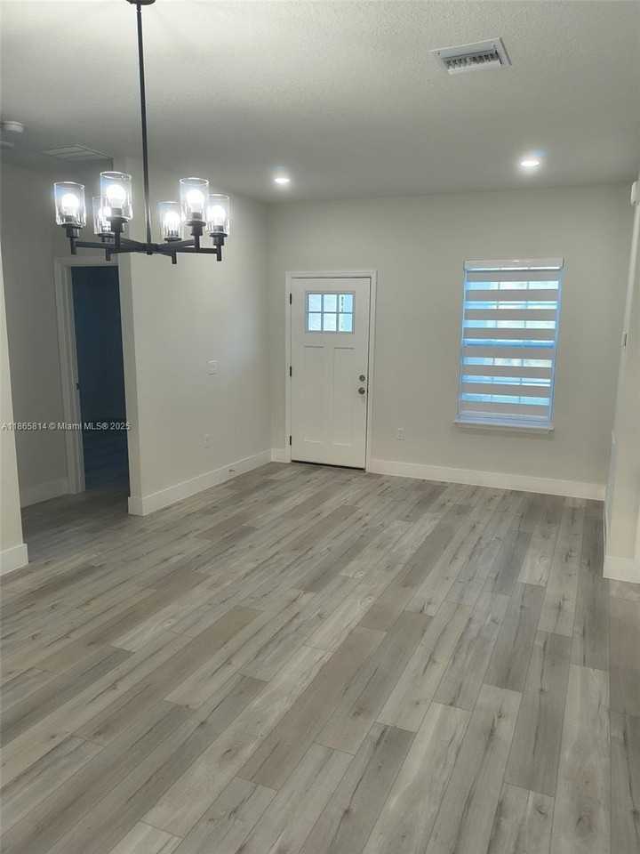 16745 Sw 29th Terrace Rd #0 - Photo 2 of 21