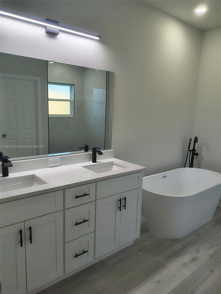 16745 Sw 29th Terrace Rd #0 - Photo 7 of 21