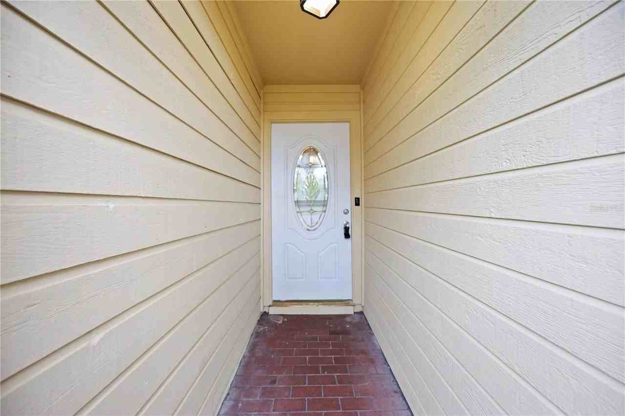 4148 Lancaster Dr - Photo 3 of 40