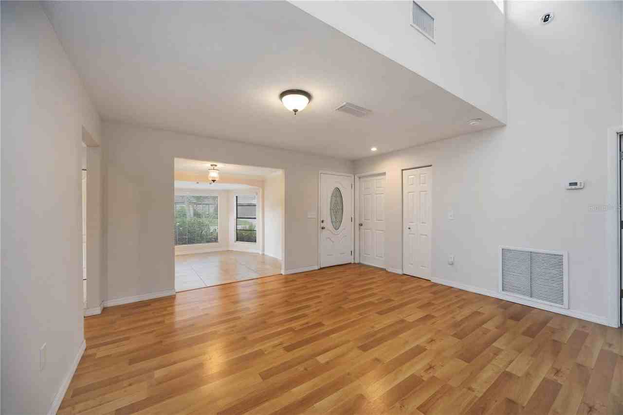 4148 Lancaster Dr - Photo 6 of 40